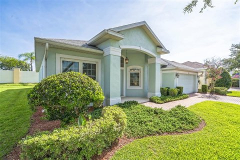 Casa en venta en Winter Haven, Florida, 3 dormitorios, 195.93 m2 № 1810239 - foto 2