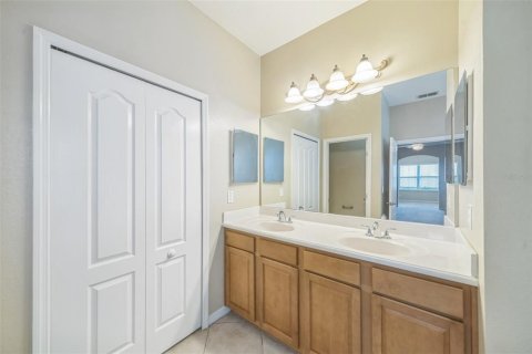 Casa en venta en Winter Haven, Florida, 3 dormitorios, 195.93 m2 № 1810239 - foto 30