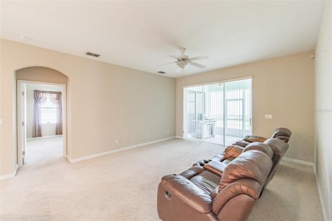 Casa en venta en Winter Haven, Florida, 3 dormitorios, 195.93 m2 № 1810239 - foto 11