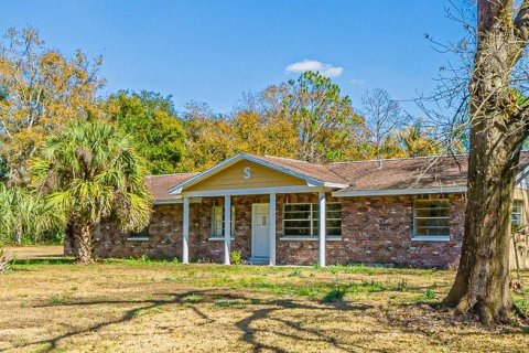 Casa en Zephyrhills, Florida 5 dormitorios, 169.08 m2 № 2297105