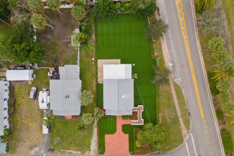 Casa en alquiler en Jensen Beach, Florida, 2 dormitorios, 103.86 m2 № 949984 - foto 1