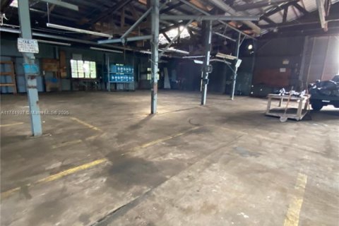 Commercial property in Canal Point, Florida № 1707728 - photo 12