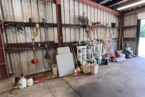 Commercial property in Canal Point, Florida № 1707728 - photo 7