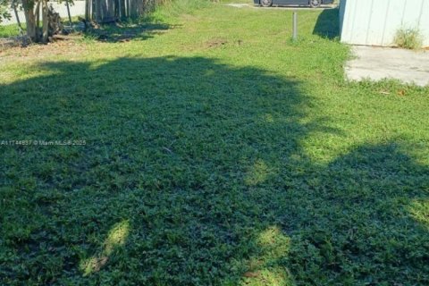 Commercial property in Canal Point, Florida № 1707728 - photo 20