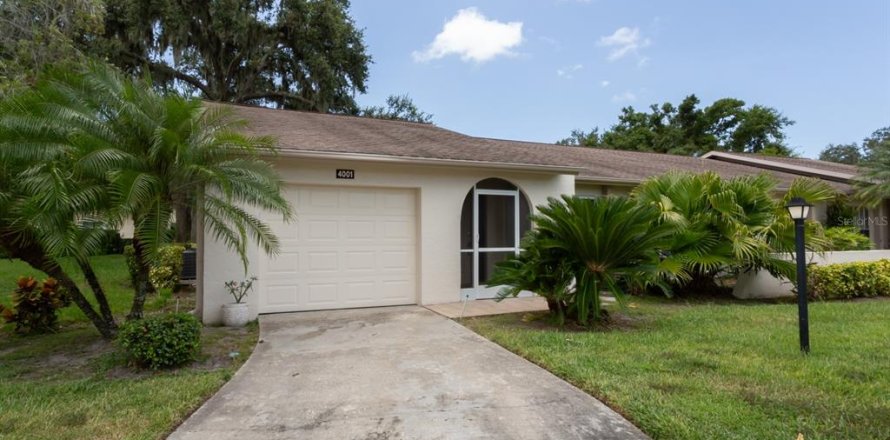House in Sarasota, Florida 2 bedrooms, 143.35 sq.m. № 1869079