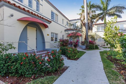 Купить кондоминиум в Майами-Бич, Флорида 2 спальни, 55.28м2, № 1959853 - фото 18