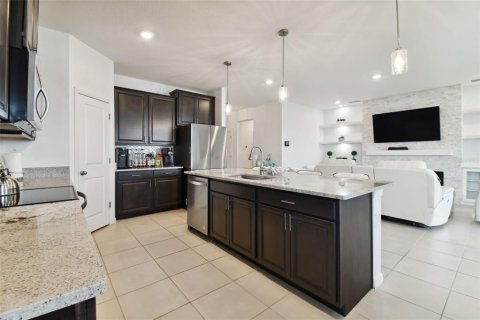 Купить виллу или дом в Плант-Сити, Флорида 8 комнат, 189.99м2, № 1566540 - фото 11