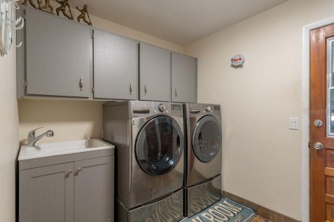 Casa en venta en New Port Richey, Florida, 2 dormitorios, 129.13 m2 № 1856779 - foto 23