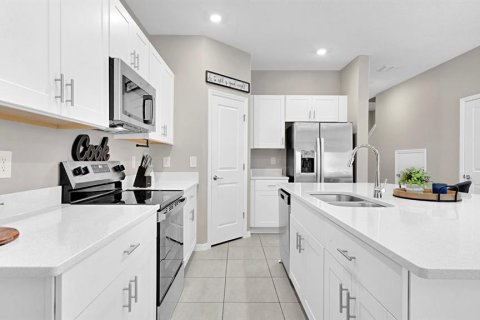 Townhouse in Kissimmee, Florida 3 bedrooms, 148.55 sq.m. № 2216192 - photo 8