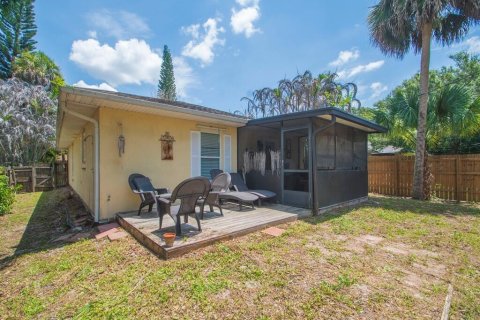 House in Vero Beach, Florida 3 bedrooms, 123.65 sq.m. № 2084042 - photo 19