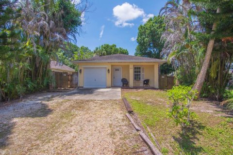 House in Vero Beach, Florida 3 bedrooms, 123.65 sq.m. № 2084042 - photo 28