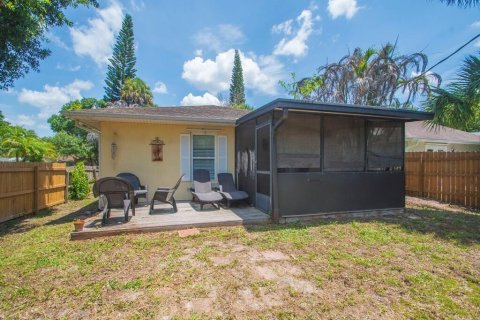 House in Vero Beach, Florida 3 bedrooms, 123.65 sq.m. № 2084042 - photo 20
