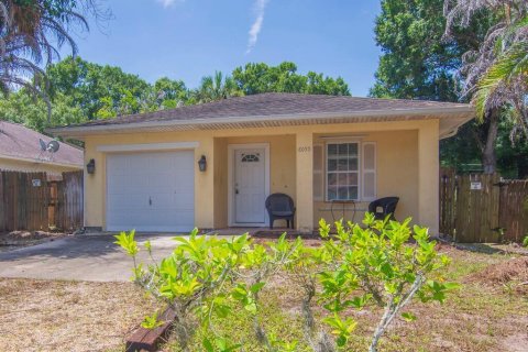 House in Vero Beach, Florida 3 bedrooms, 123.65 sq.m. № 2084042 - photo 30