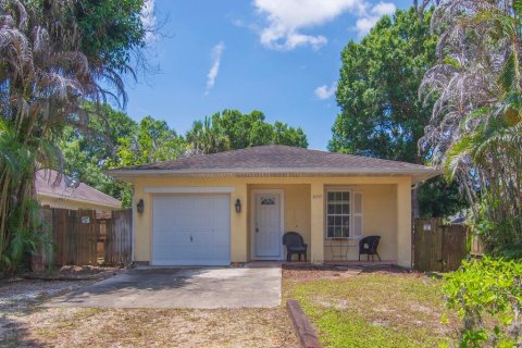 House in Vero Beach, Florida 3 bedrooms, 123.65 sq.m. № 2084042
