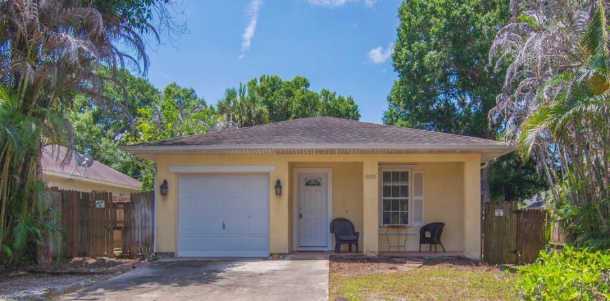 House in Vero Beach, Florida 3 bedrooms, 123.65 sq.m. № 2084042