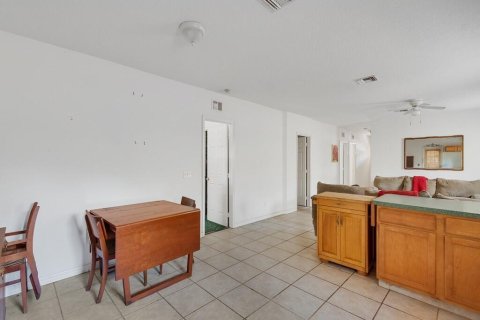 House in Vero Beach, Florida 3 bedrooms, 123.65 sq.m. № 2084042 - photo 6