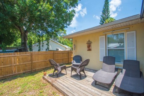 House in Vero Beach, Florida 3 bedrooms, 123.65 sq.m. № 2084042 - photo 23