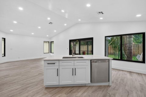 Villa ou maison à vendre à Coconut Creek, Floride: 3 chambres, 133.78 m2 № 2400665 - photo 6
