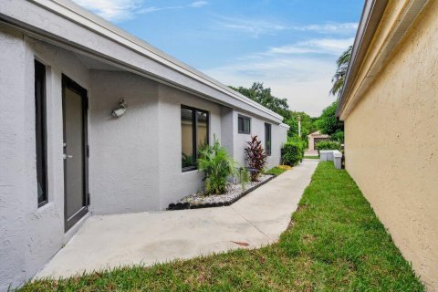 Villa ou maison à vendre à Coconut Creek, Floride: 3 chambres, 133.78 m2 № 2400665 - photo 3
