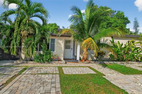 House in North Miami, Florida 3 bedrooms, 121.14 sq.m. № 1964374 - photo 7