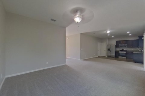 Casa en alquiler en Lake Wales, Florida, 4 dormitorios, 184.5 m2 № 1915293 - foto 3