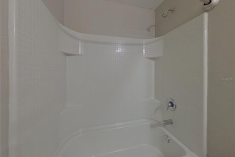 Casa en alquiler en Lake Wales, Florida, 4 dormitorios, 184.5 m2 № 1915293 - foto 16