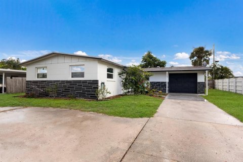 House in Bradenton, Florida 2 bedrooms, 86.12 sq.m. № 1894739 - photo 1