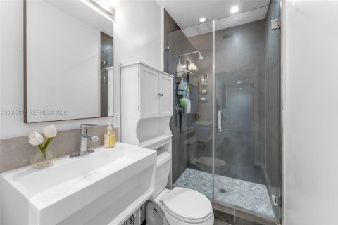Villa ou maison à louer à Miami, Floride: 4 chambres, 181.81 m2 № 2350956 - photo 16