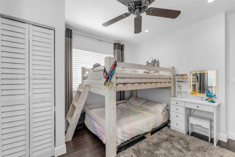 Villa ou maison à louer à Miami, Floride: 4 chambres, 181.81 m2 № 2350956 - photo 14
