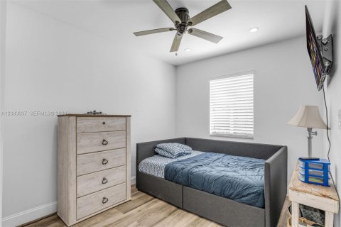 Villa ou maison à louer à Miami, Floride: 4 chambres, 181.81 m2 № 2350956 - photo 20