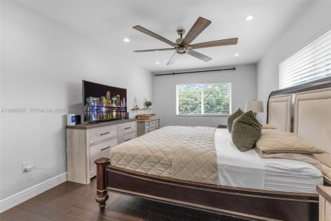 Villa ou maison à louer à Miami, Floride: 4 chambres, 181.81 m2 № 2350956 - photo 9