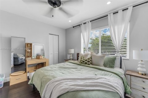Villa ou maison à louer à Miami, Floride: 4 chambres, 181.81 m2 № 2350956 - photo 18