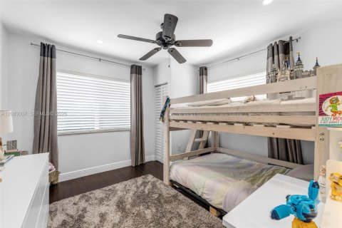 Villa ou maison à louer à Miami, Floride: 4 chambres, 181.81 m2 № 2350956 - photo 15