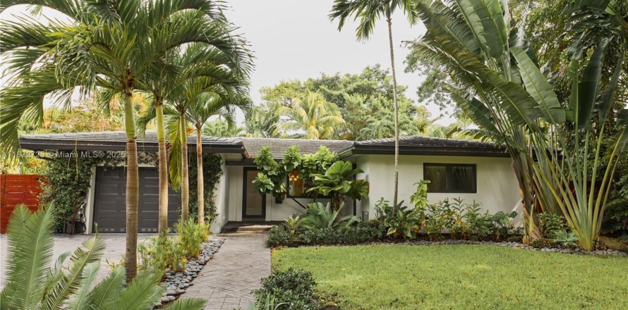 Casa en Miami, Florida 3 dormitorios, 197.51 m2 № 1925501
