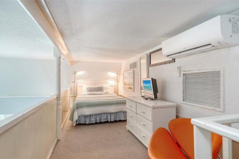 Condo in Longboat Key, Florida, 1 bedroom  № 2333900 - photo 20