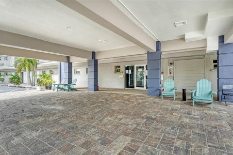 Condo in Longboat Key, Florida, 1 bedroom  № 2333900 - photo 30