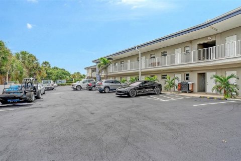 Condo in Longboat Key, Florida, 1 bedroom  № 2333900 - photo 28