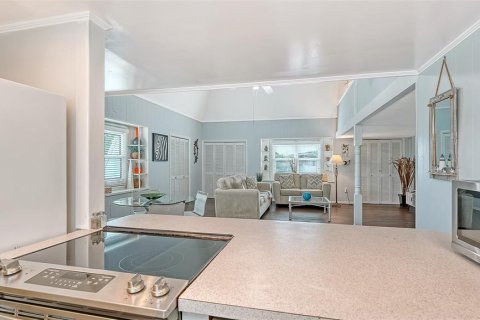 Condo in Longboat Key, Florida, 1 bedroom  № 2333900 - photo 11