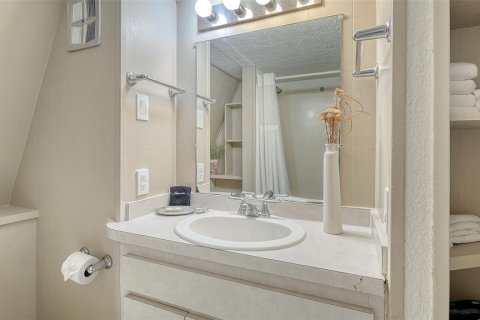 Condo in Longboat Key, Florida, 1 bedroom  № 2333900 - photo 16