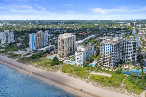 Condo in Lauderdale-by-the-Sea, Florida, 2 bedrooms  № 2361659 - photo 4