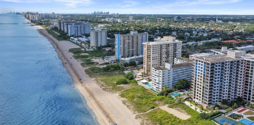 Condo in Lauderdale-by-the-Sea, Florida, 2 bedrooms  № 2361659