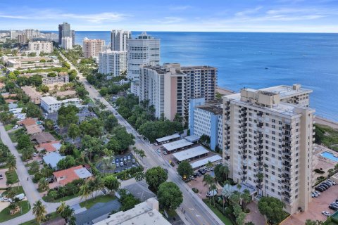Condo in Lauderdale-by-the-Sea, Florida, 2 bedrooms  № 2361659 - photo 10