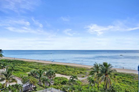 Condo in Lauderdale-by-the-Sea, Florida, 2 bedrooms  № 2361659 - photo 8