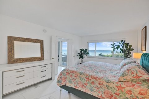 Condo in Lauderdale-by-the-Sea, Florida, 2 bedrooms  № 2361659 - photo 29