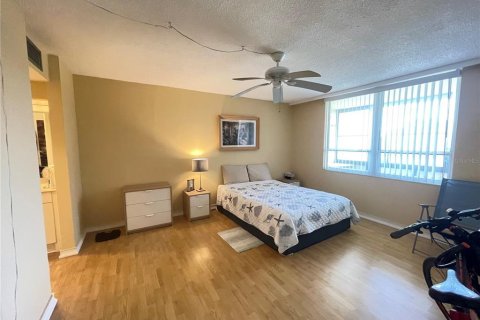 Condo in Clearwater, Florida, 1 bedroom  № 1767561 - photo 17