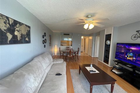 Condo in Clearwater, Florida, 1 bedroom  № 1767561 - photo 14