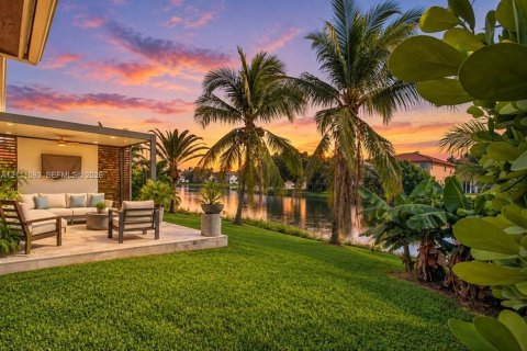 Villa ou maison à louer à Miramar, Floride: 3 chambres, 181.44 m2 № 2431492 - photo 3
