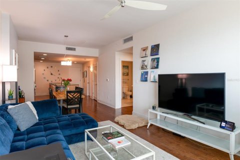 Condo in Tampa, Florida, 2 bedrooms  № 1879526 - photo 5