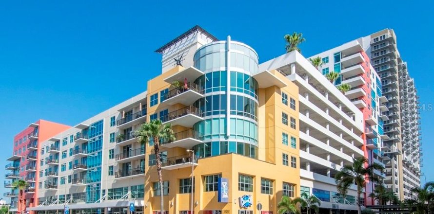 Condo in Tampa, Florida, 2 bedrooms  № 1879526