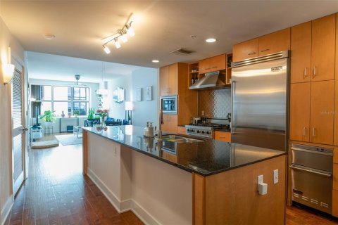 Condo in Tampa, Florida, 2 bedrooms  № 1879526 - photo 7